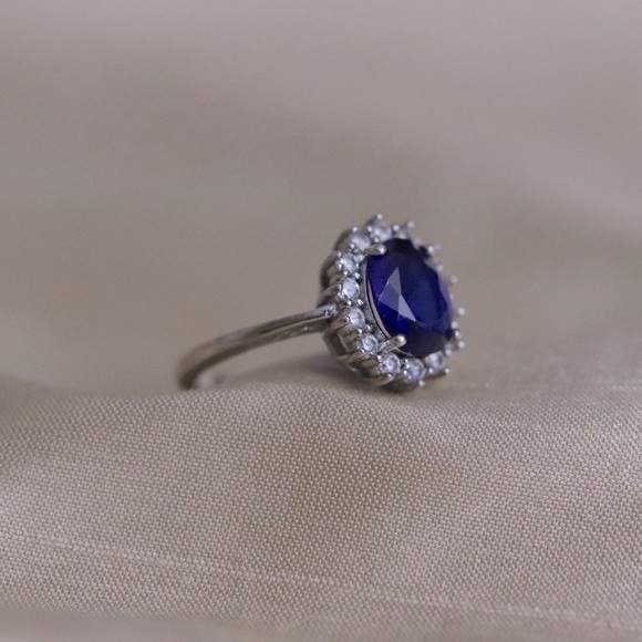 Sterling Silver Blue Cubic Zirconia Halo Style Ring - Size 6 - Picture 4 of 10